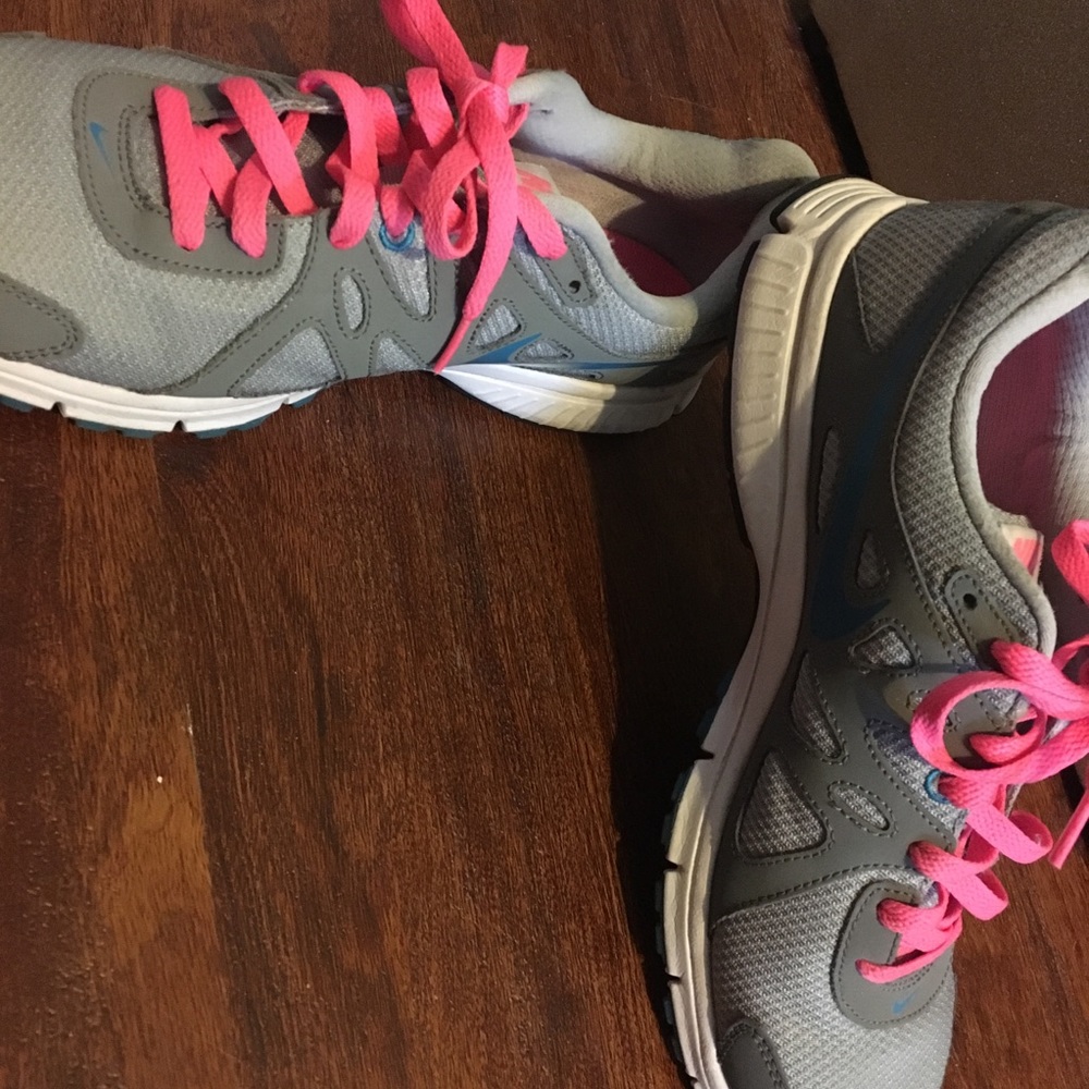 Nike Air Revolution 2 - Picture 6 of 8